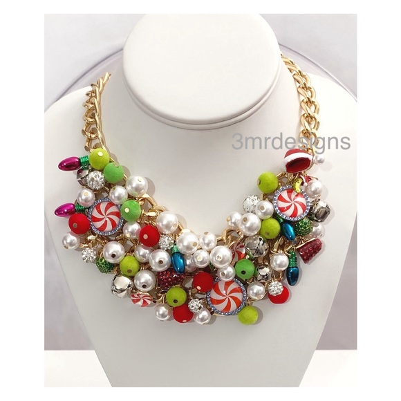 NWT Betsey Johnson 💋CHRISTMAS CANDY Gold Tone Earrings/ Bracelet & Necklace - Picture 7 of 15
